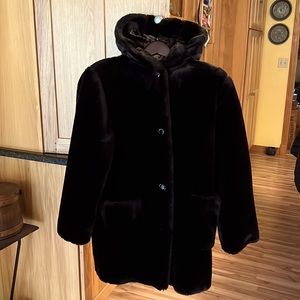 Black Faux fur coat womens L animal print hood lining.
